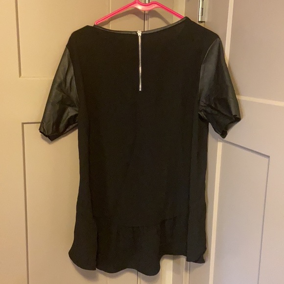 H&M Black top with leather - Picture 7 of 8